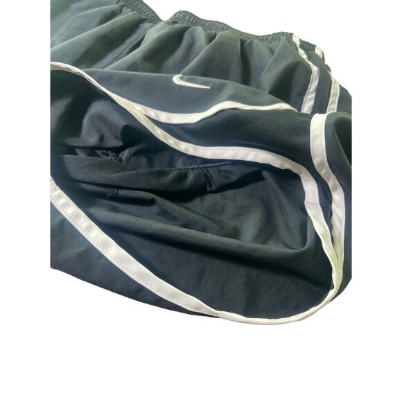 Nike Dri Fit Athletic Shorts Teens Medium Black With‎ White Stripe Volleyball - Picture 7 of 11